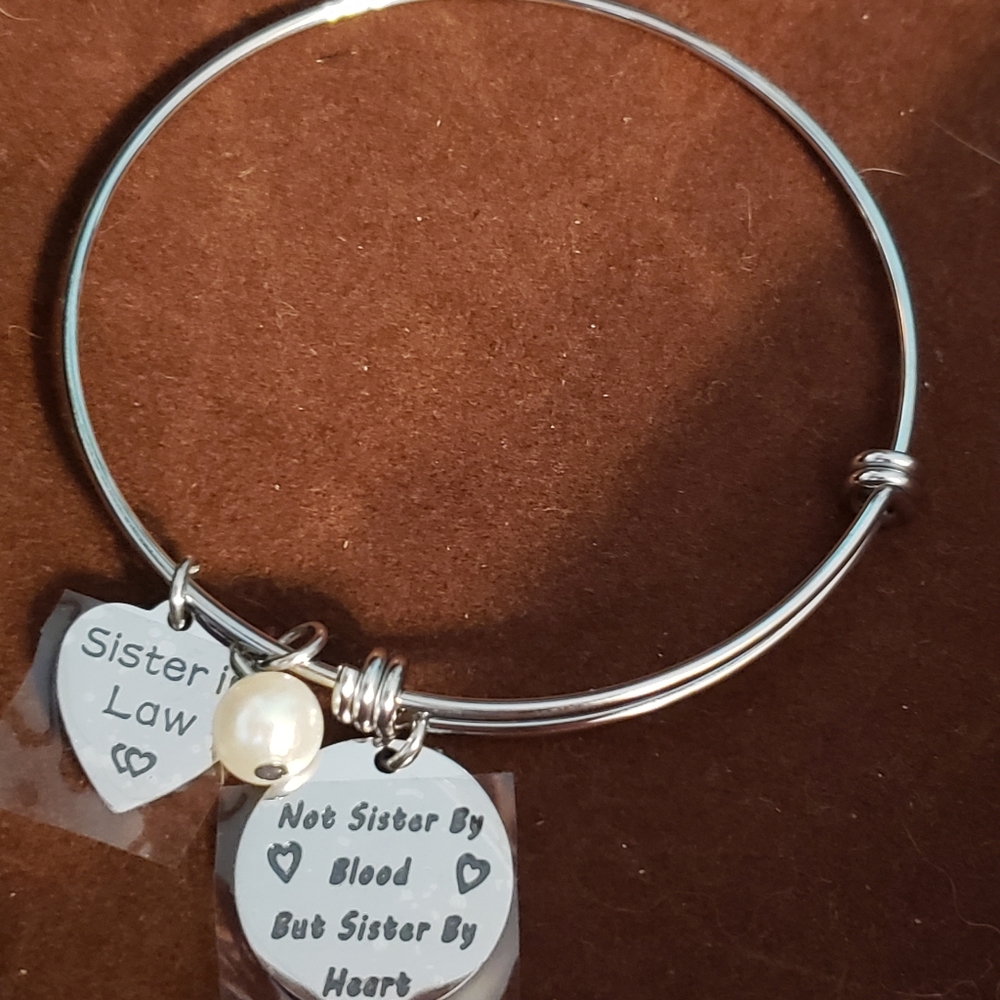 Charm bracelet NWOT